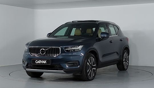 Volvo • XC40