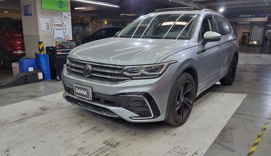 Volkswagen • Tiguan