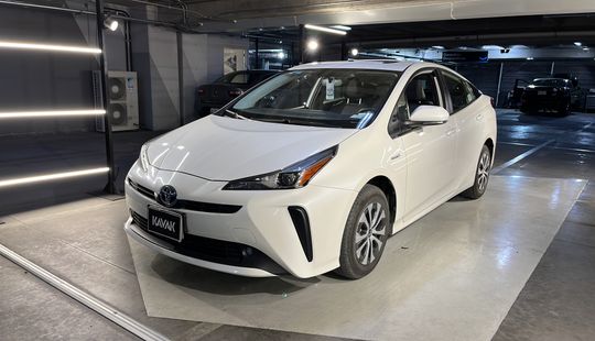 Toyota • Prius