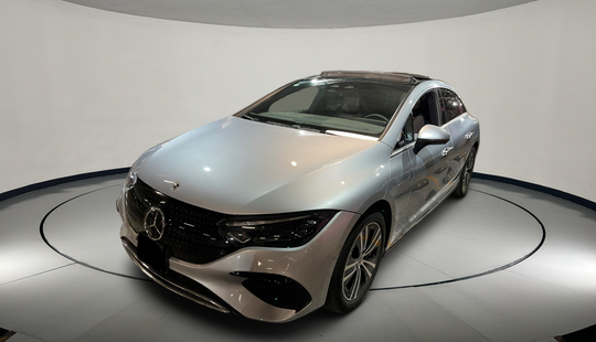 Mercedes Benz • EQE