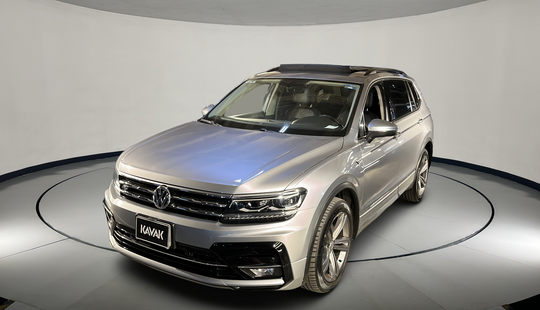 Volkswagen • Tiguan