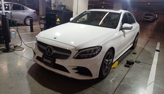 Mercedes Benz • Clase C