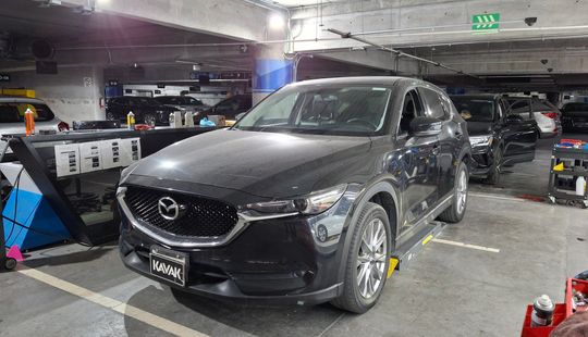 2021 • 77,702 km • Automático