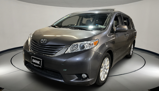 Toyota • Sienna
