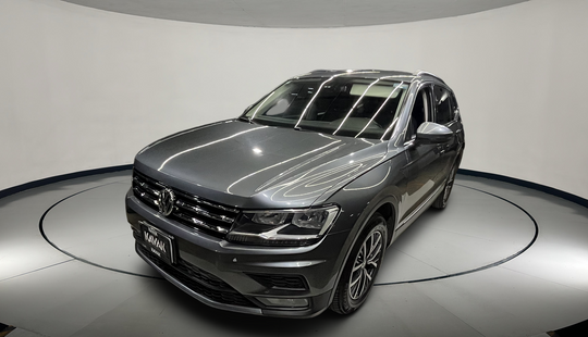 Volkswagen • Tiguan