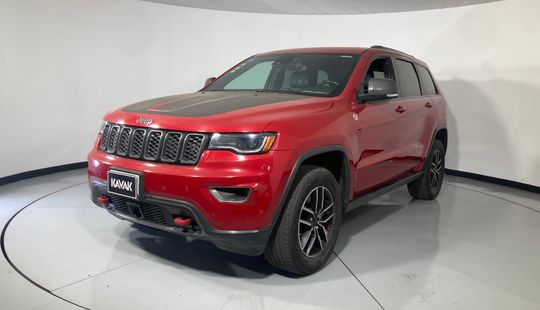 Jeep • Grand Cherokee