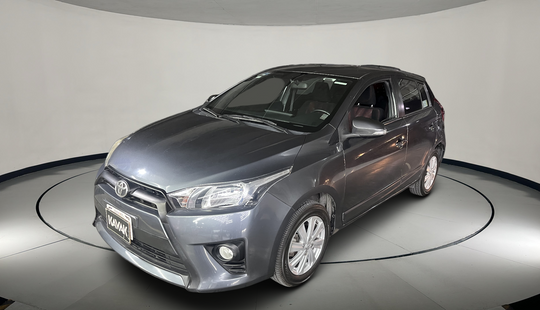 Toyota • Yaris