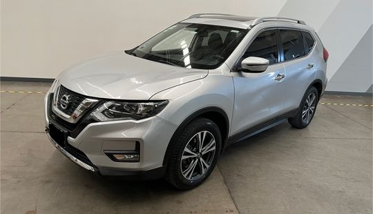 Nissan • X-Trail