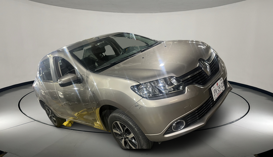 Renault • Logan