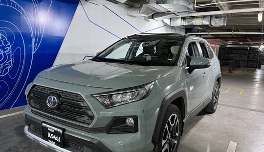 Toyota • RAV4