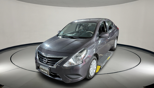 Nissan • Versa