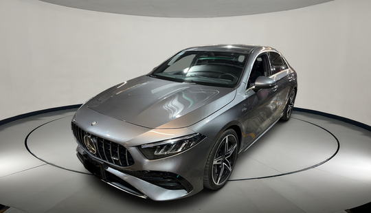 Mercedes Benz • Clase A