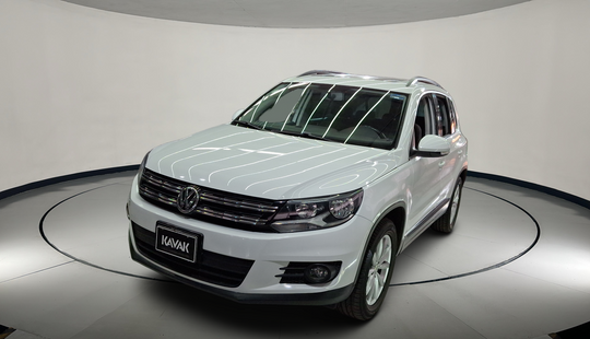 Volkswagen • Tiguan