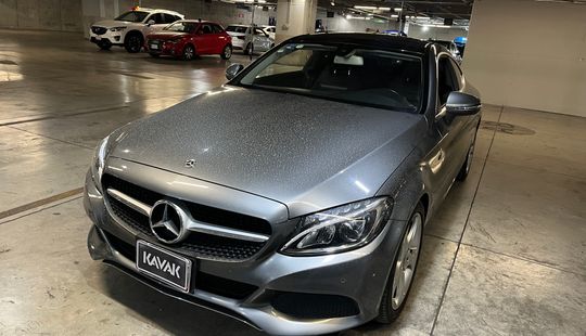 Mercedes Benz • Clase C