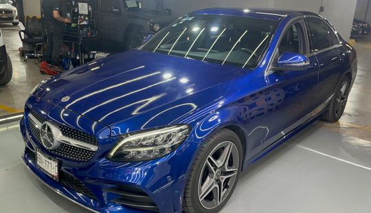 Mercedes Benz • Clase C