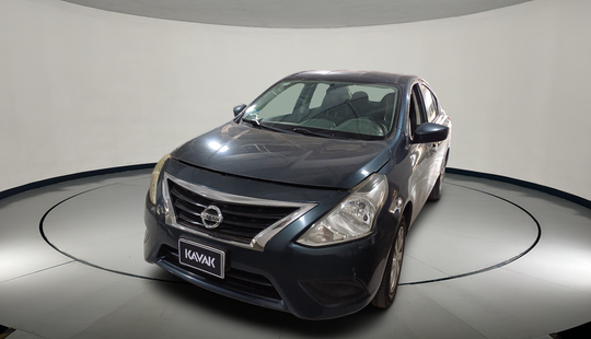 Nissan • Versa