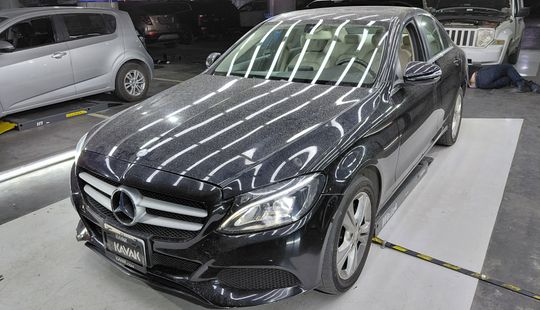 Mercedes Benz • Clase C