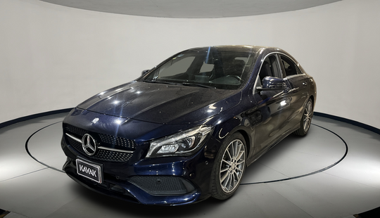 Mercedes Benz • Clase CLA