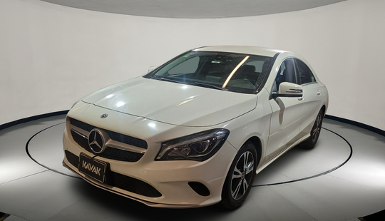 Mercedes Benz • Clase CLA