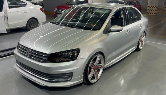 Volkswagen • Vento
