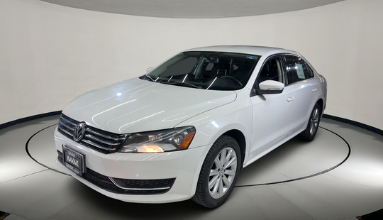 Volkswagen • Passat
