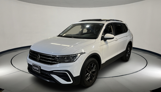 Volkswagen • Tiguan