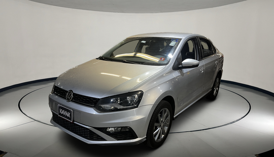 Volkswagen • Vento