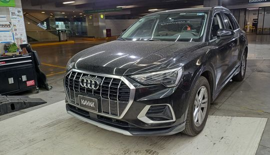 Audi • Q3