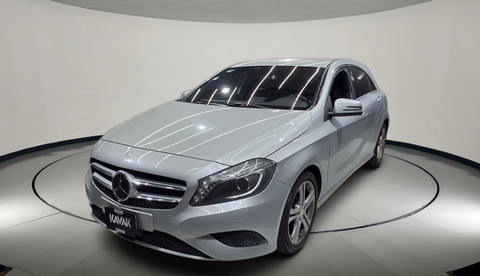 Mercedes Benz • Clase A