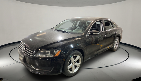 Volkswagen • Passat