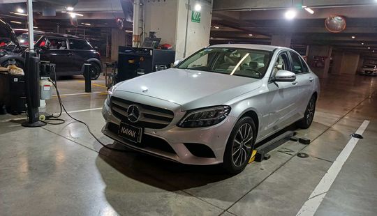 Mercedes Benz • Clase C