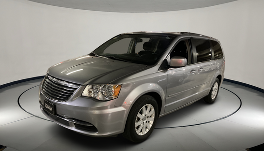 Chrysler • Town & Country