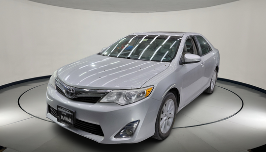 Toyota • Camry