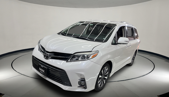 Toyota • Sienna