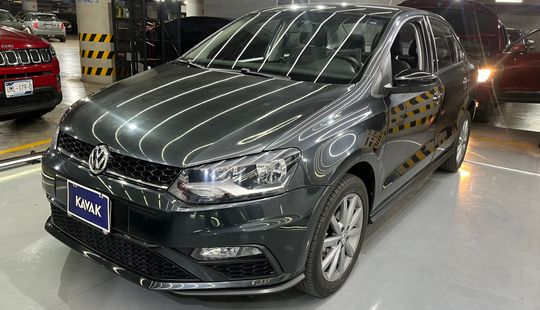 Volkswagen • Vento