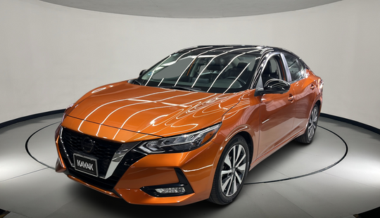 Nissan • Sentra
