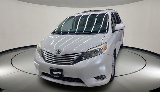 Toyota • Sienna