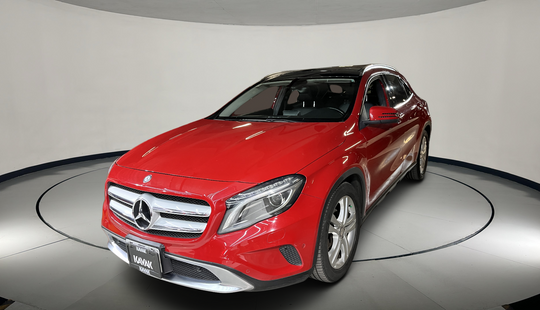 Mercedes Benz • Clase GLA