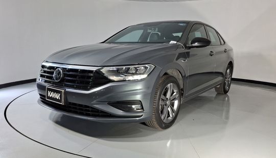 Volkswagen • Jetta