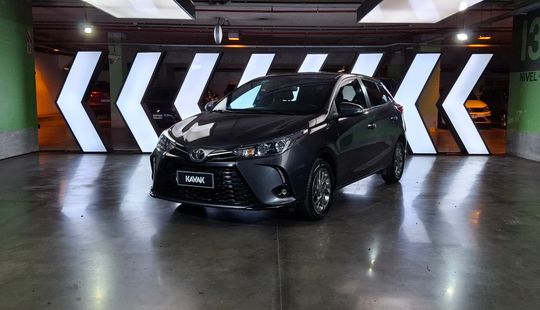 Toyota • Yaris