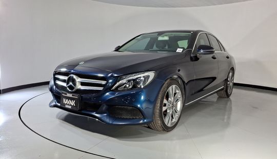 Mercedes Benz • Clase C