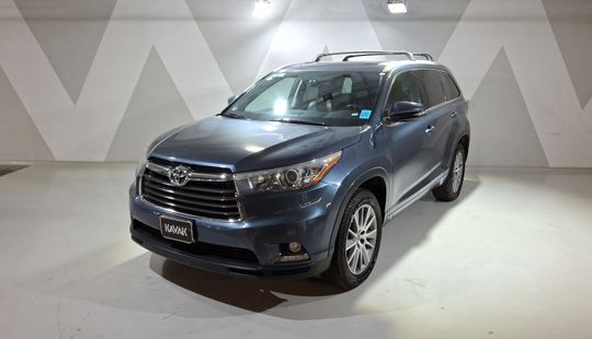 Toyota • Highlander