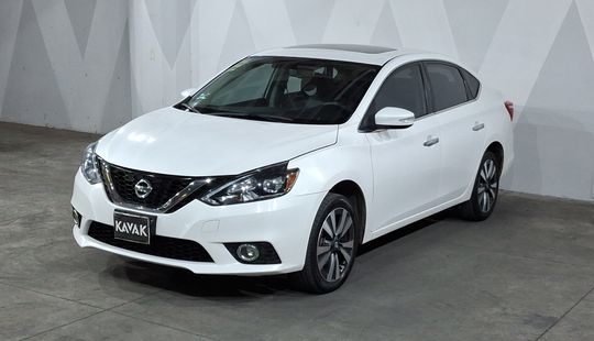 Nissan • Sentra