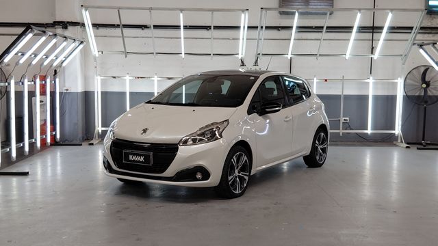 Peugeot • 208