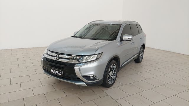 Mitsubishi • Outlander