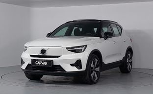 Volvo • XC40