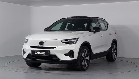 Volvo • XC40