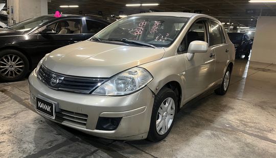 Nissan • Tiida