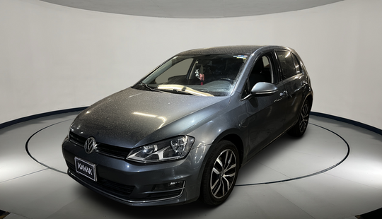 Volkswagen • Golf