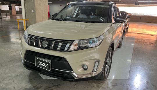 Suzuki • Vitara